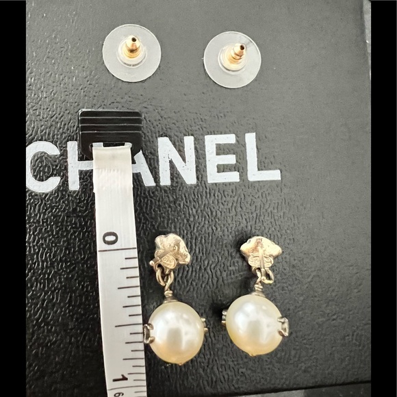 Chanel Pearl Dangle Cc Camellia Pierced Earrings - Picture 8 of 14